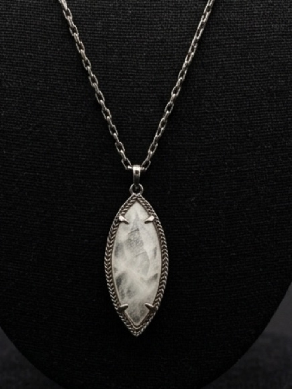 Kendra Scott Milla Mother Of Pearl Silver Tone Necklace 1813 - Picture 2 of 7